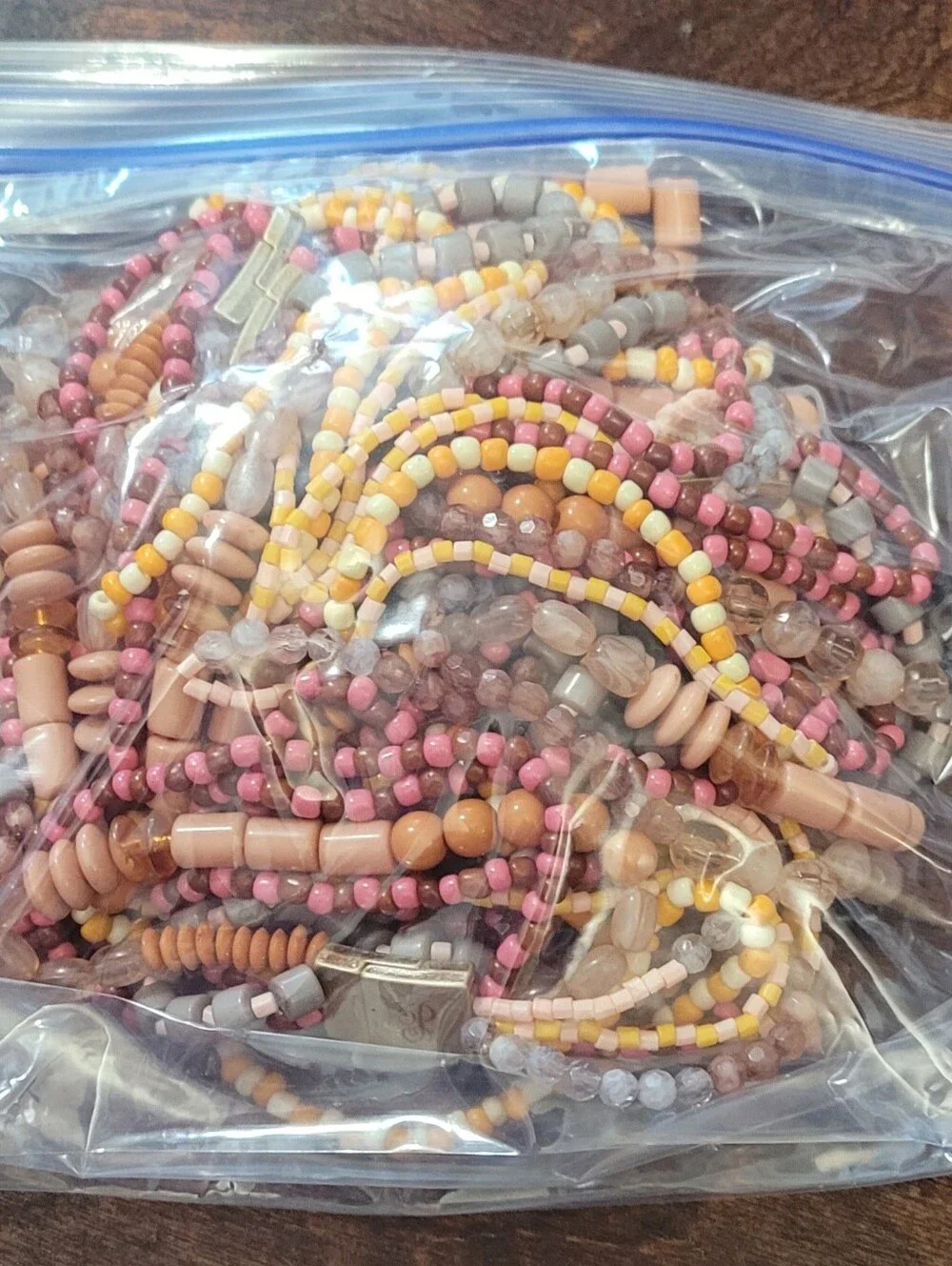 (12) PLUNDER Acrylic Stretch Bracelets With Clasp